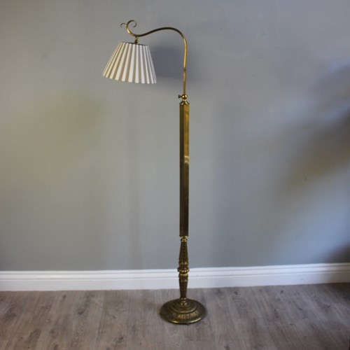 Super Country House Embossed Brass Adjustable Height Floor Lamp