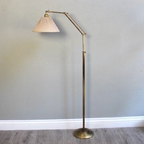 Very Smart Adjustable Mid Century Floor Lamp