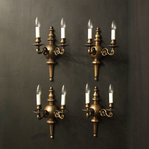 English Set Of 4 Bronze Antique Wall Lights