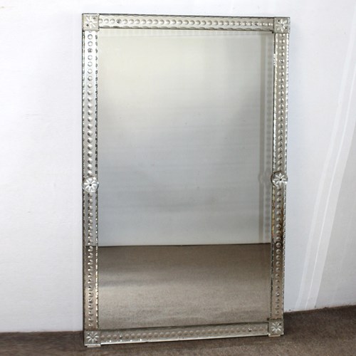 1940S Venetian Mirror With Scallop Bubble Frame