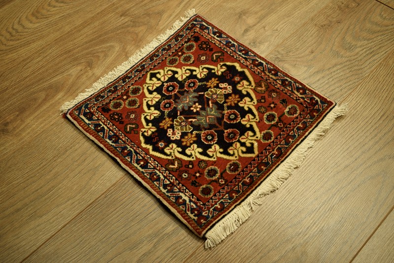A Vintage Persian Qashqai Mat-oriental-rug-shop-e8edfa36-4f7c-426e-bf37-bce422f157d1-1-201-a-main-637618749639753634.jpeg