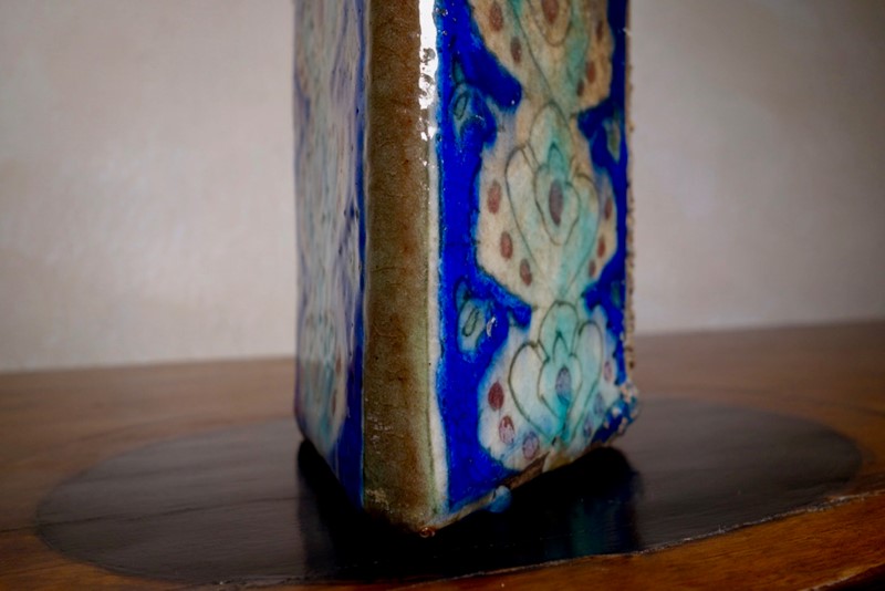 A Large Triangular Persian Vase -pappilon-_DSC1679-main-636758283845447287.jpg