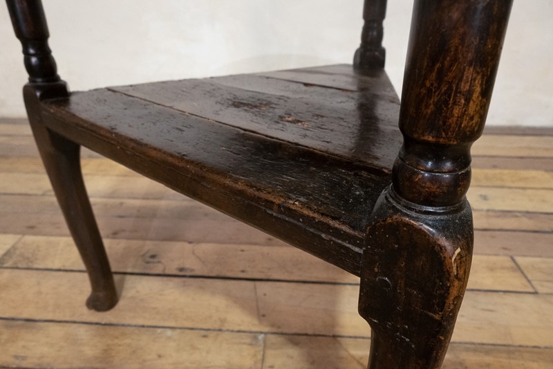 An 18th Century Oak Cricket Table-pappilon-dsc-0756-main-637971155819471048.jpg