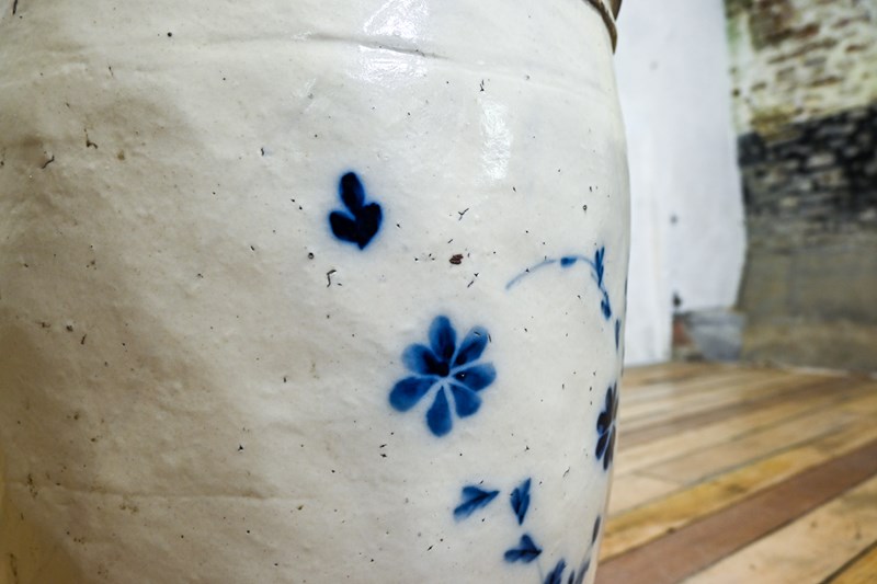 A Large Blue & White 19Th Century Ovoid Cizhou Wear Storage Jar - Planter -pappilon-dsc-1267-main-638082853401431054.jpg