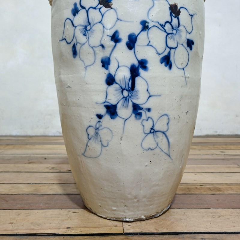A Large Floral 19Th Century Blue And White Ovoid Ceramic Jar - Cizhou Wear-pappilon-dsc-1276-main-638082897777174888.jpg