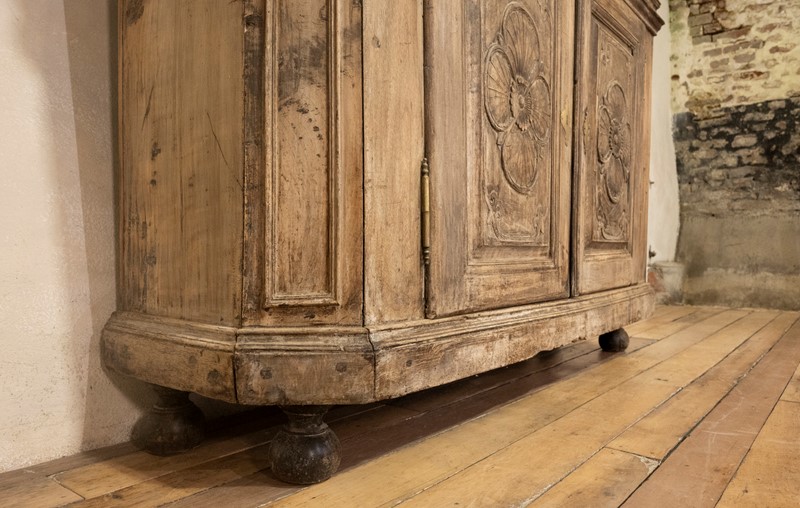 A Mid 18th Century French Walnut Cupboard - Alsace-pappilon-dsc-1896-main-637717160966824767.jpg