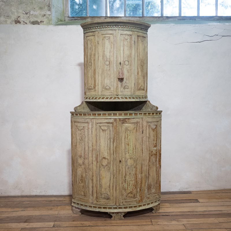 A 18th Century Swedish Corner Cupboard Dry Scraped-pappilon-dsc-4398-main-637781962404737373.jpg