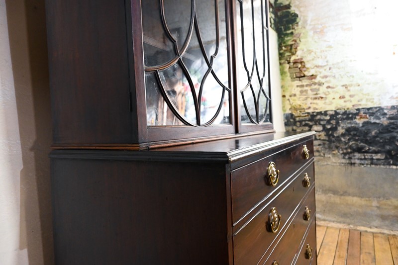 A George III Astral Glazed Secretaire Bookcase-pappilon-dsc-5746-main-637952082733381629.jpg