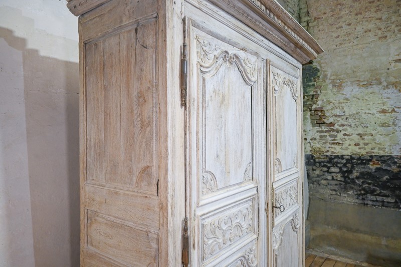 18Th Century French Bleached Oak Armoire -pappilon-dsc-9610-main-637943548148422370.jpg