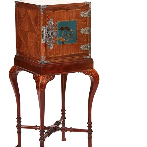 Fine Gillows, Walnut & Kingwood Inlaid Fitted Drawer Cabinet