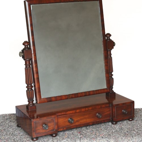 W1V Period Mahogany Dressing Mirror