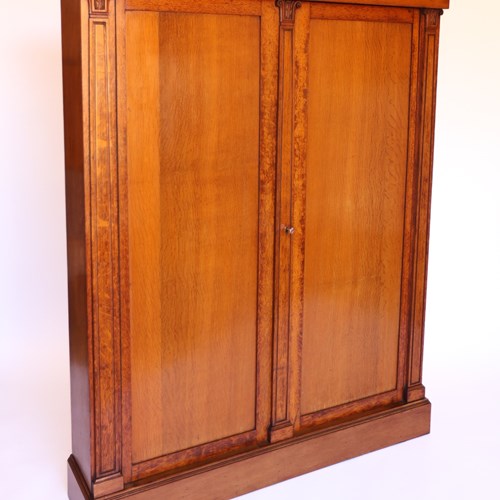 W1V Period Oak 2 Door Cupboard 1830S