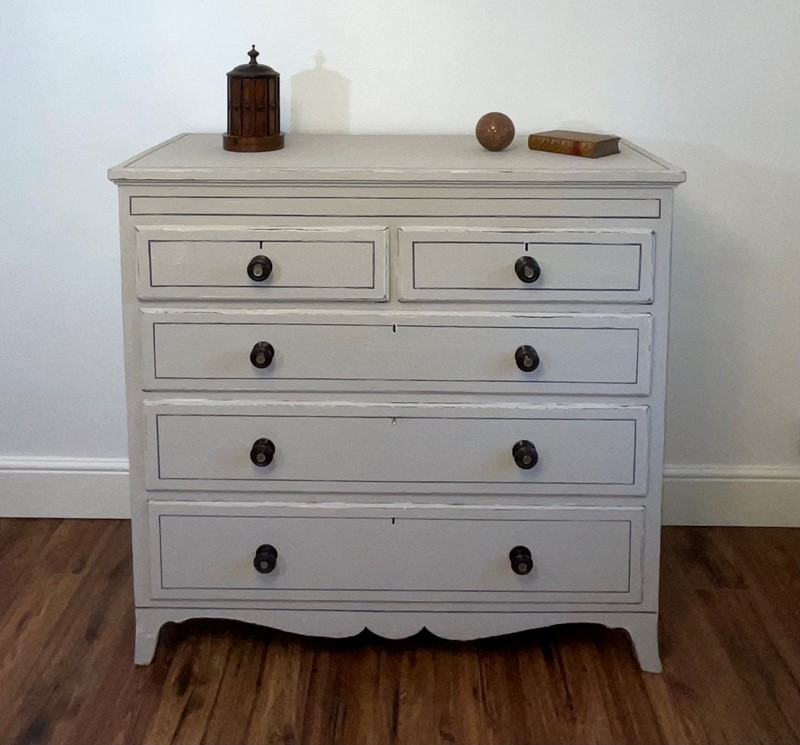 Painted Chest Of Drawers-payne-co-84259420-e478-42cf-b817-000fddfc73bd-main-637801334532137761.jpeg