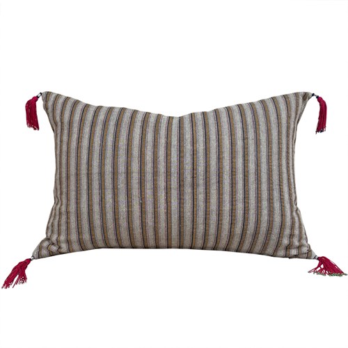 Biege And Yellow Cushions With Pink Tassels