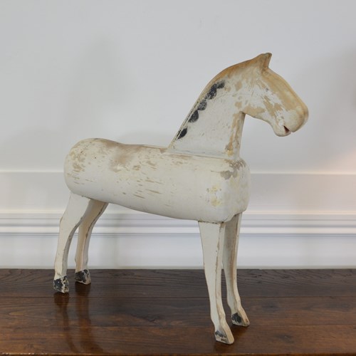 Naive Wooden Horse