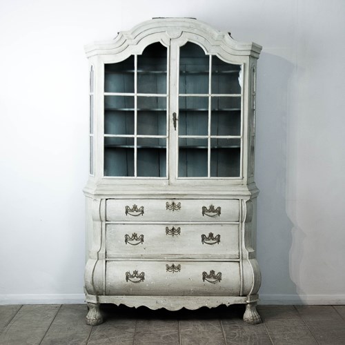 Dutch Bombe' Bookcase