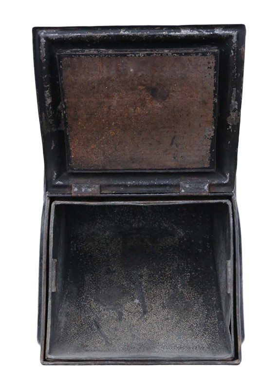 Victorian C1880 Japanned coal scuttle purdonium-prior-willis-antiques-7730-4-main-637421843903891441.jpg