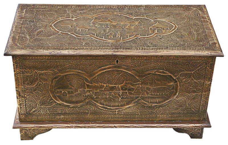 Antique Chinoiserie brass coffer chest-prior-willis-antiques-8189-1-main-638021227551929593.jpg