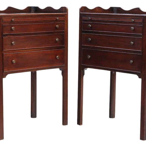 Fine Quality Pair Of Georgian Revival Mahogany Bedside Tables / Cupboards