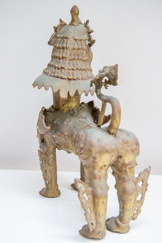 Antique Pair Brass Foo Dogs Asian Art Sculpture -project-vintage-foo-dogs-asian-art-sculpture-026-main-637558372109453810.jpeg