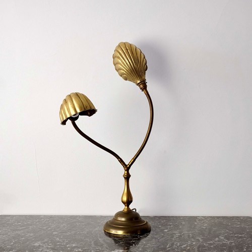 Twin Head Clam Table Lamp