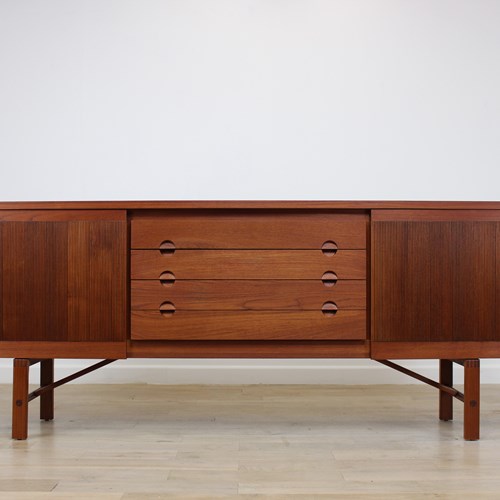 Top Quality Stylish 1960’S Solid Teak Sideboard