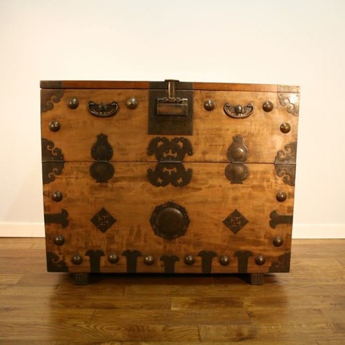 19Th Century Korean Bandaji Chest