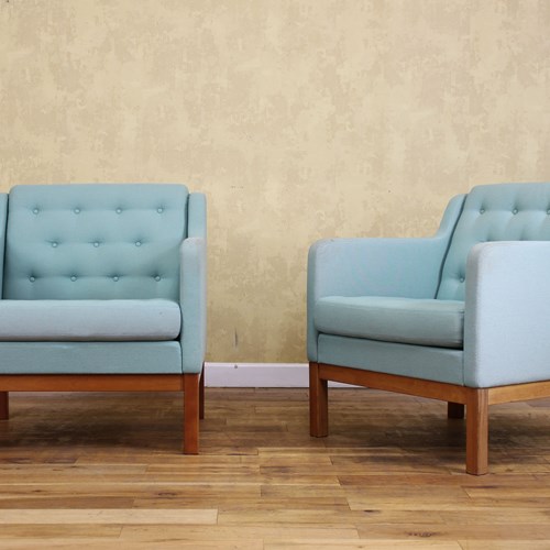 Pair Erik Jorgensen EJ315 Armchairs Including Re-Upholstery