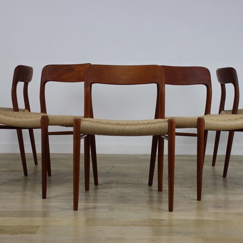 Set Of 8 Moller Model 75 Dining Chairs With Newly Done Seats
