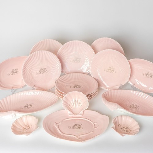 Antique Pink Porcelain 'Nautilus' Dessert Service By Wedgwood For John Mortlock