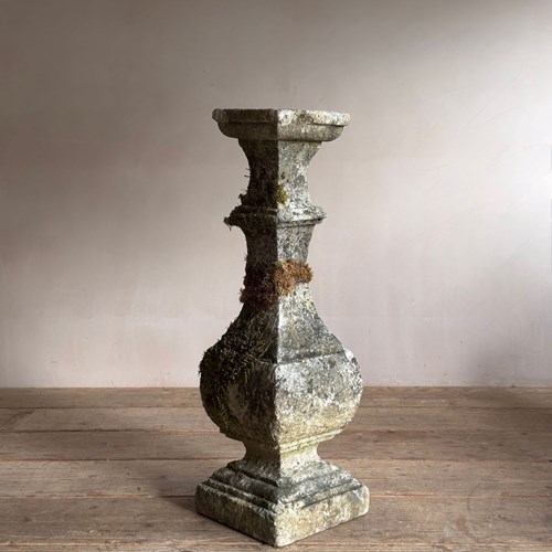 18Thc Limestone Sundial