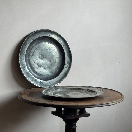 A Pair Of 18Thc English Pewter Chargers