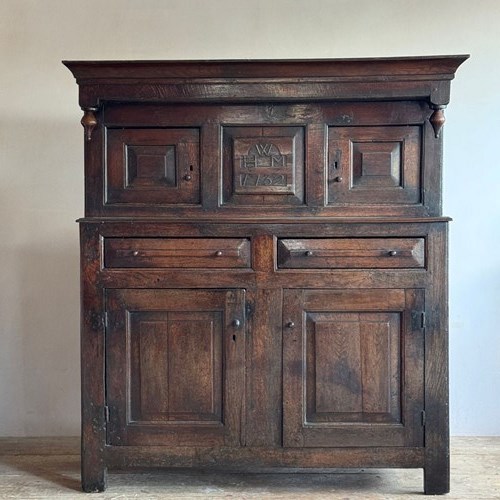 18Thc Oak Press Or Court Cupboard