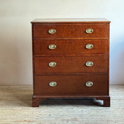 Georgian Fiddleback Mahogany Chest Of Drawers