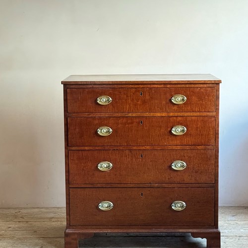 Georgian Fiddleback Mahogany Chest Of Drawers