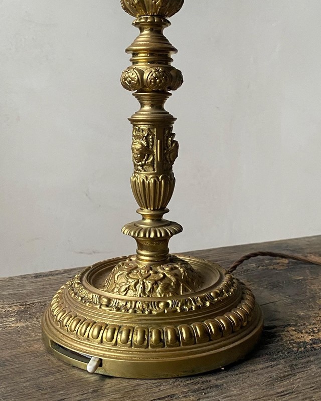 Antique Gilt Brass Table Lamp-repton-co-7-7-2-48-main-637830250408711530.jpeg