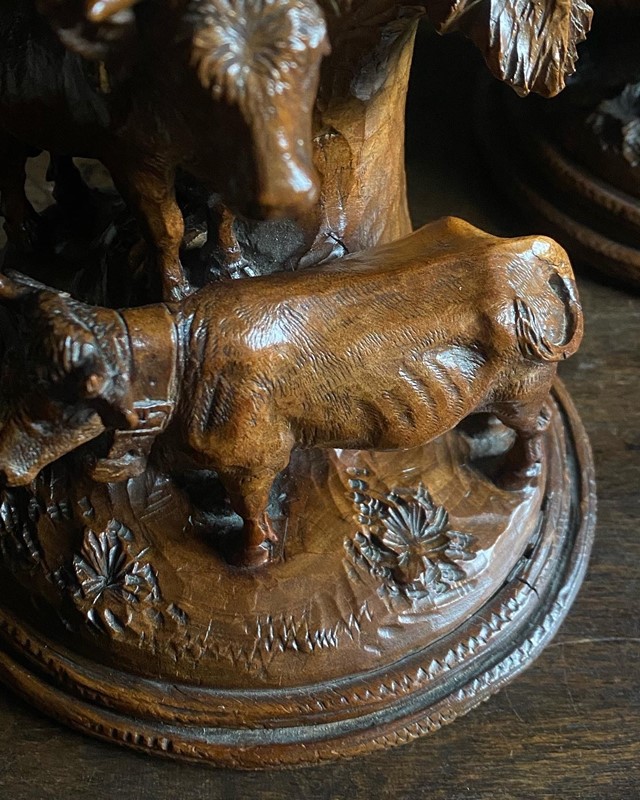 19thC Carved Swiss Brienzer ‘Black Forest’ Cows-repton-co-8-8-2-107-main-637859753498644374.jpeg