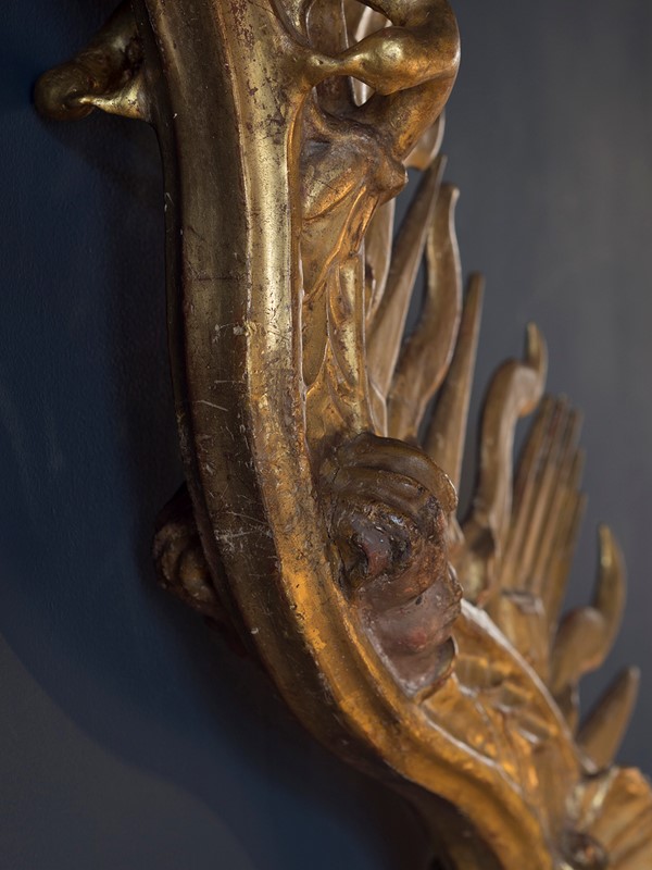 18th Century Giltwood Sunburst Surmount-roche-coward-antiques-carved-giltwood-surmount-00013-main-637405451513758094.jpg