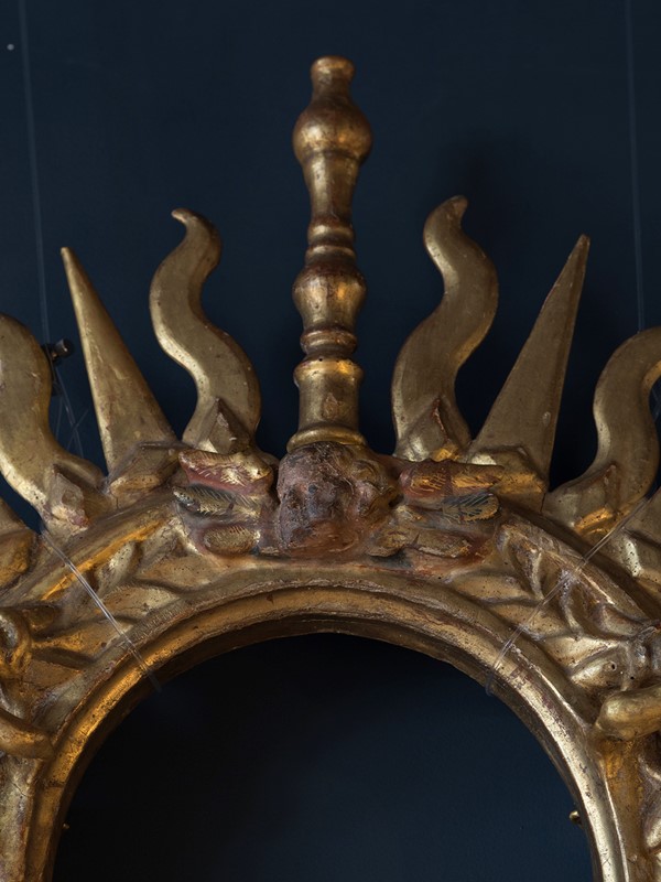 18th Century Giltwood Sunburst Surmount-roche-coward-antiques-carved-giltwood-surmount-00014-main-637405451521883049.jpg