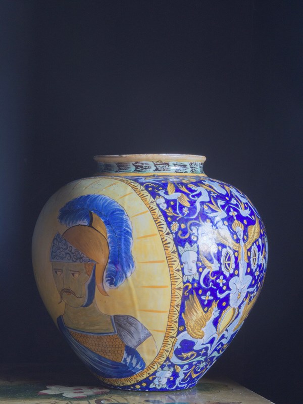 Large Italian Maiolica Vase 19Th Century-roche-coward-maiolica-vase-00003-main-638140440460692155.jpg