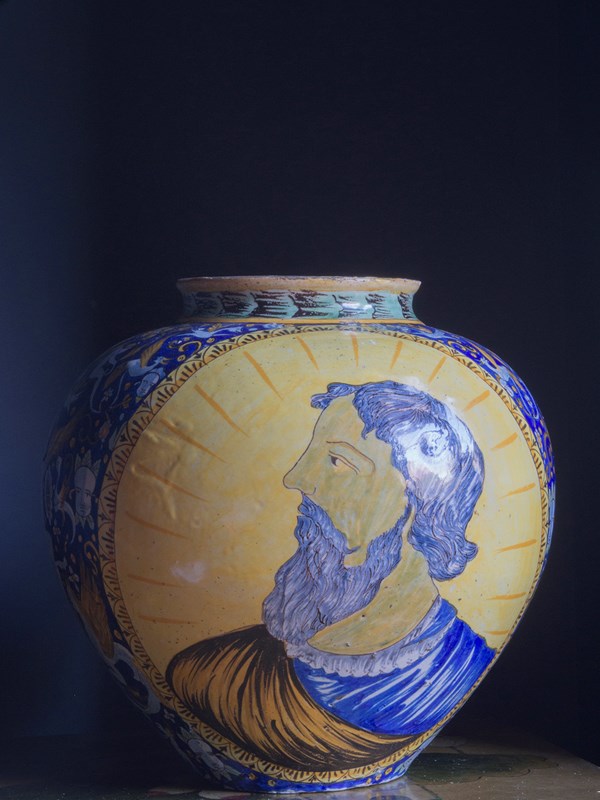 Large Italian Maiolica Vase 19Th Century-roche-coward-maiolica-vase-00006-main-638140440495535087.jpg