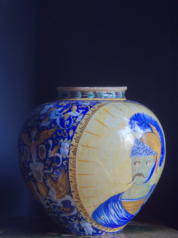 Large Italian Maiolica Vase 19Th Century-roche-coward-maiolica-vase-00009-main-638140440529753863.jpg