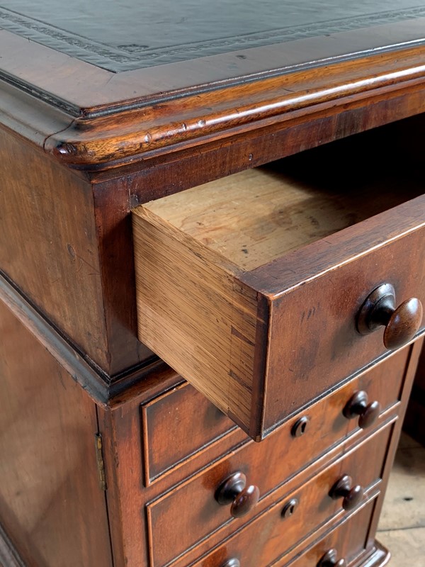 19th century mahogany pedestal desk-ron-green-img-0530-main-636861888205700959.JPG
