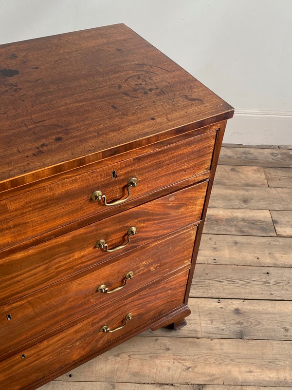A George III mahogany chest of drawers-ron-green-img-0534-main-637406886683558936.jpeg
