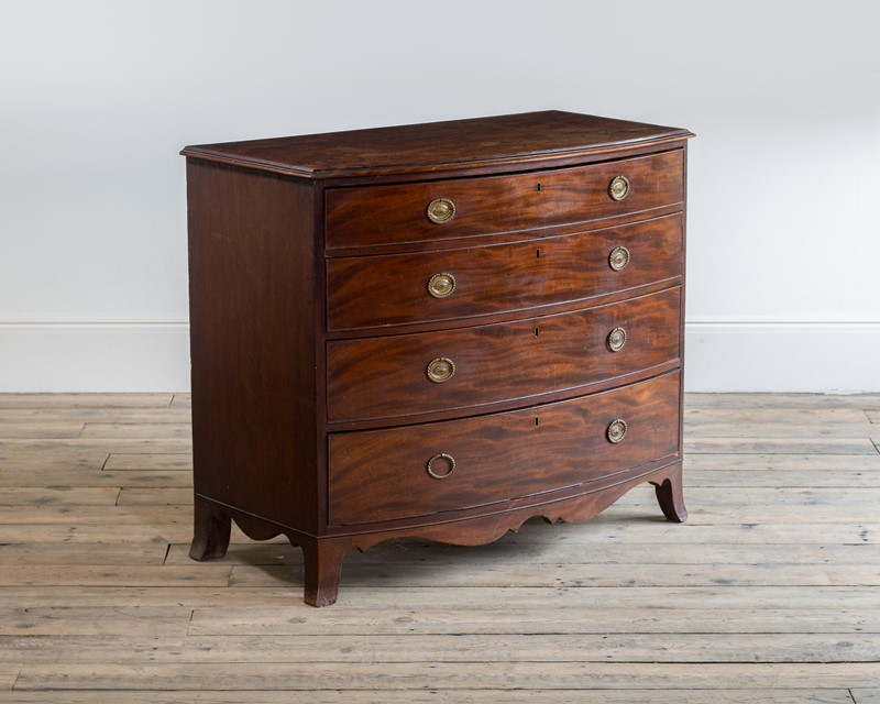A George III bow fronted chest of drawers-ron-green-ron-green-2215-edit-main-637594490115618807.jpg
