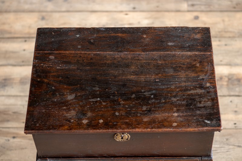 A George II oak bible box on stand-ron-green-ron-green-3817-main-637708534110714708.jpg