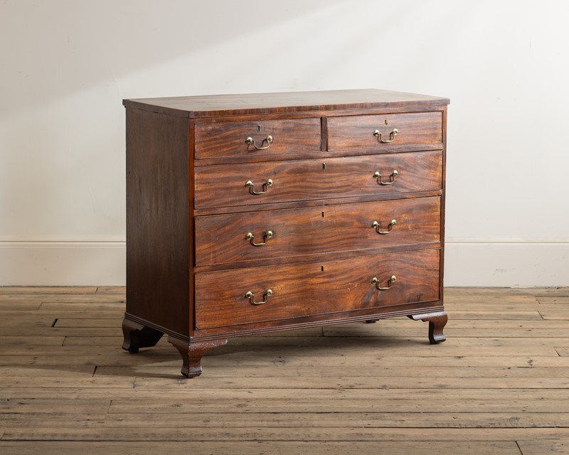 A George III mahogany chest of drawers-ron-green-ron-green-893-main-637406886337622361.jpg