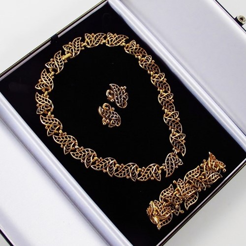 Vintage Trifari`Golden Laurel` Necklace, Bracelet & Earrings, Filigree Gold Tone