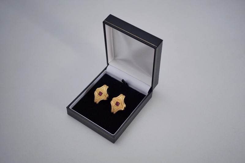 Swarovski Vintage Pair Earrings, Neoclassical, Gold & Crystals, Signed, With Box-roomscape-dsc00189-1500x1001-main-637667898240259946.jpg
