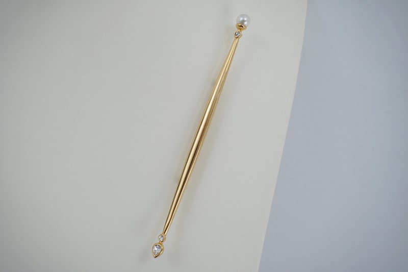 Butler Pin Brooch Large Sceptre, Gold Plated, Rhinestones & Faux Pearl, With Box-roomscape-dsc04341-1500x1000-2-main-637121642578199735.jpg